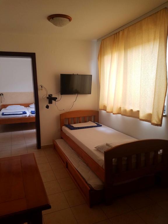 Vlsb Apartments Petrovac Bagian luar foto